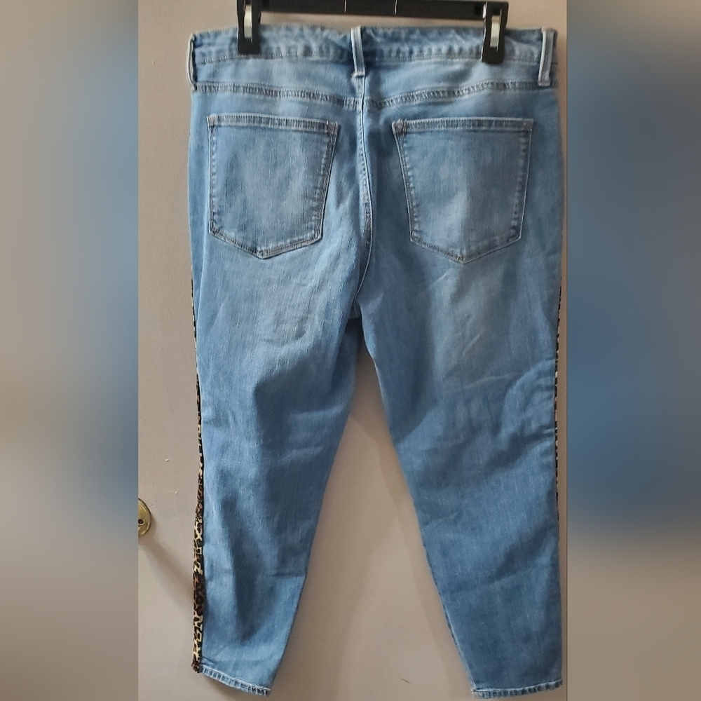 New Direction Jeans With Leopard Print Down Both Legs. Sz 14R - Picture 5 of 5